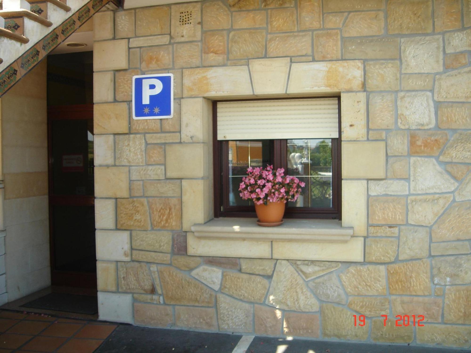Residencial Santamaria Hotel Sancibrián Kültér fotó